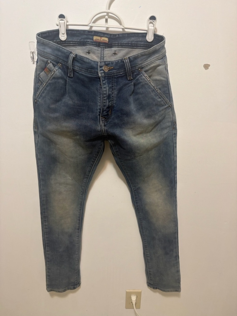 Slim Straight Men's Denim Jeans in Faded Blue